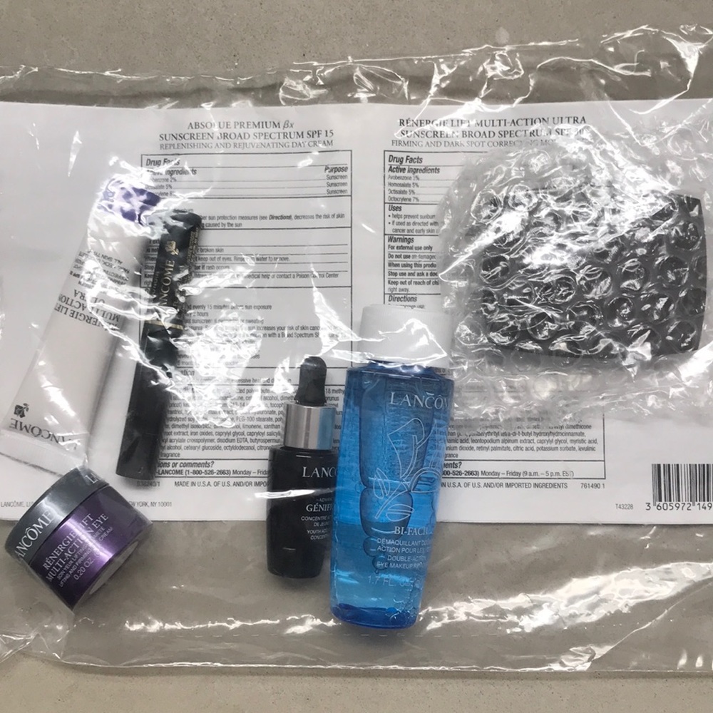 SOLD Lancôme 6 piece sample set